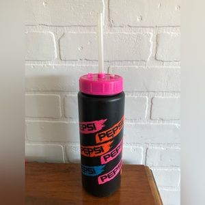 Vintage 1991 Pepsi bouteille d’eau. Couleurs fluos